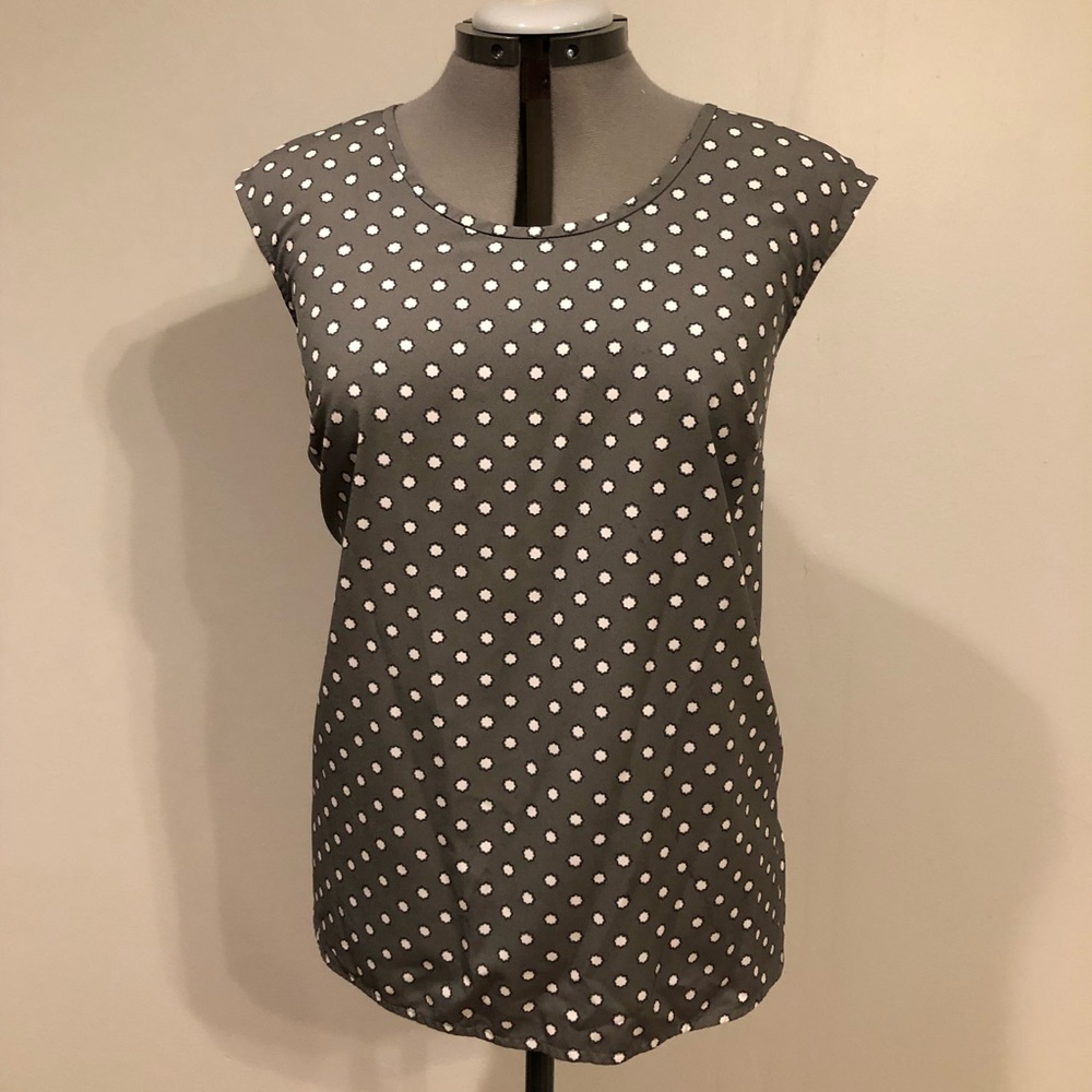 Merona Gray Sleeveless Blouse w/ Navy & White (L)